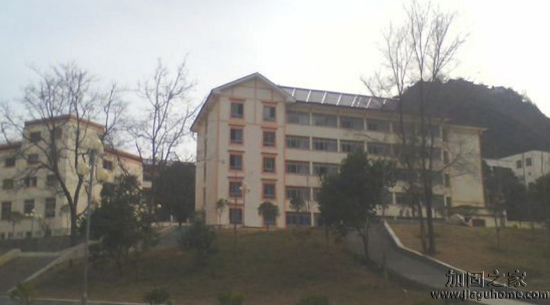 如何對(duì)震后學(xué)校進(jìn)行維修加固，確保學(xué)生如期正常開學(xué)?