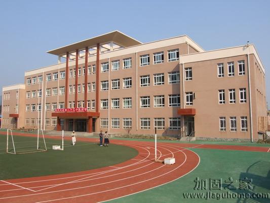 學(xué)?？拐鸺庸滩攀潜灸甓燃庸坦こ痰闹仡^戲！