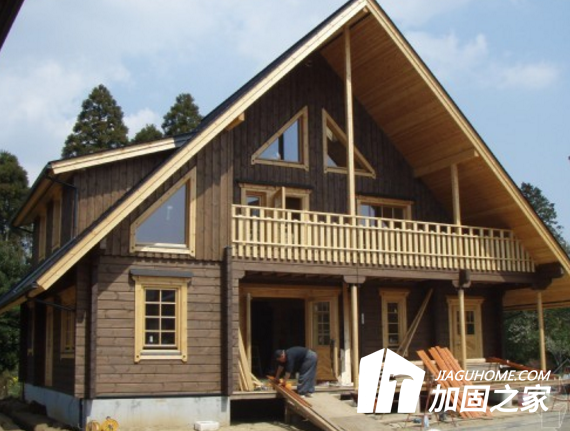 第一高木塔火災(zāi)，木結(jié)構(gòu)建筑需防火但也要做加固