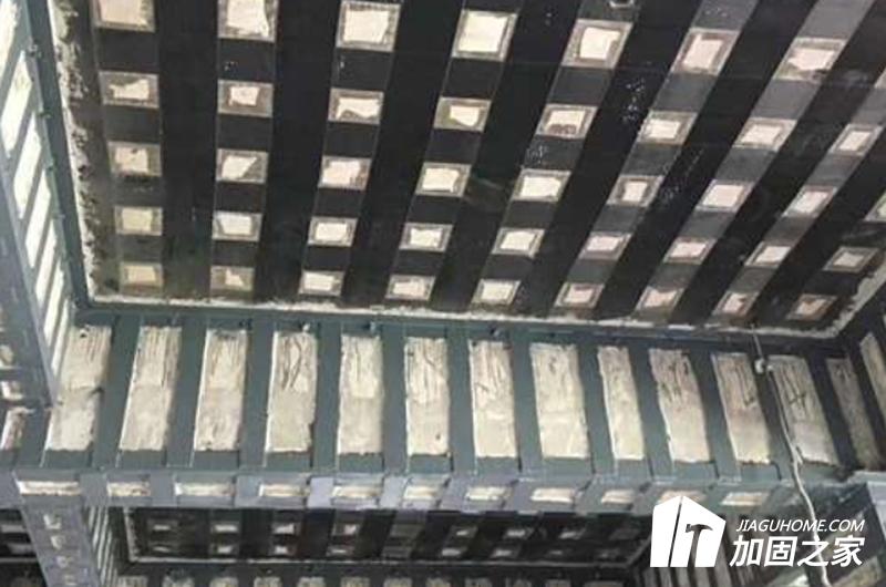 在建筑加固施工時(shí)，如何保證全程安全施工?