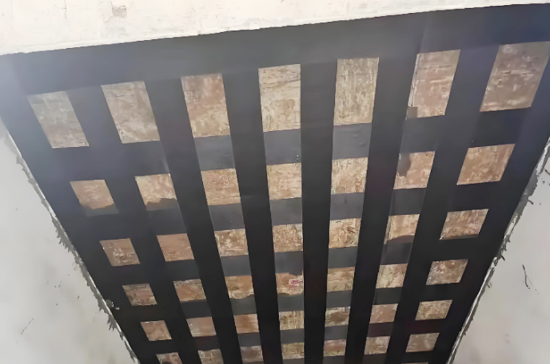 房屋粘貼碳纖維布加固